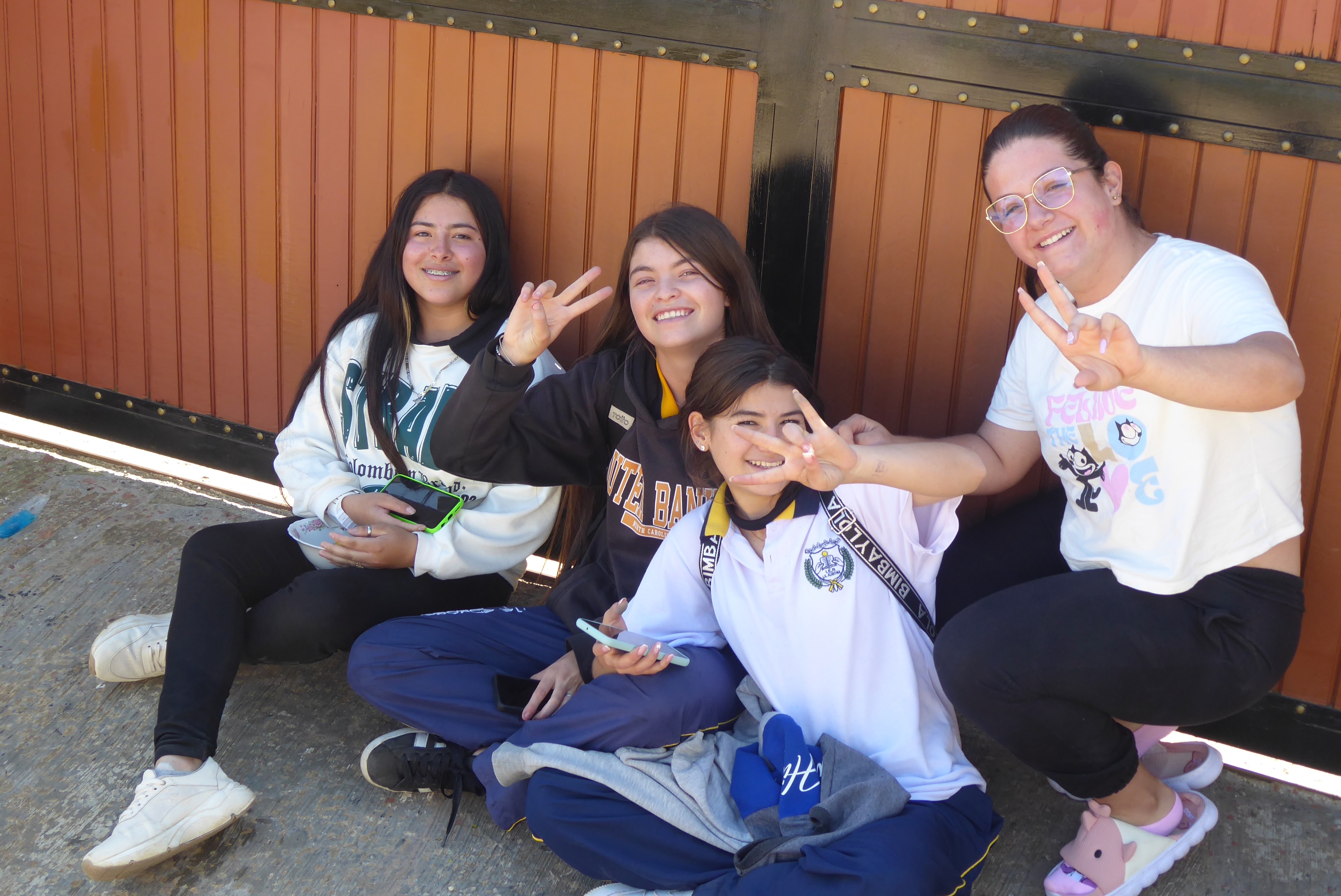 gigglinggirls.jpeg
