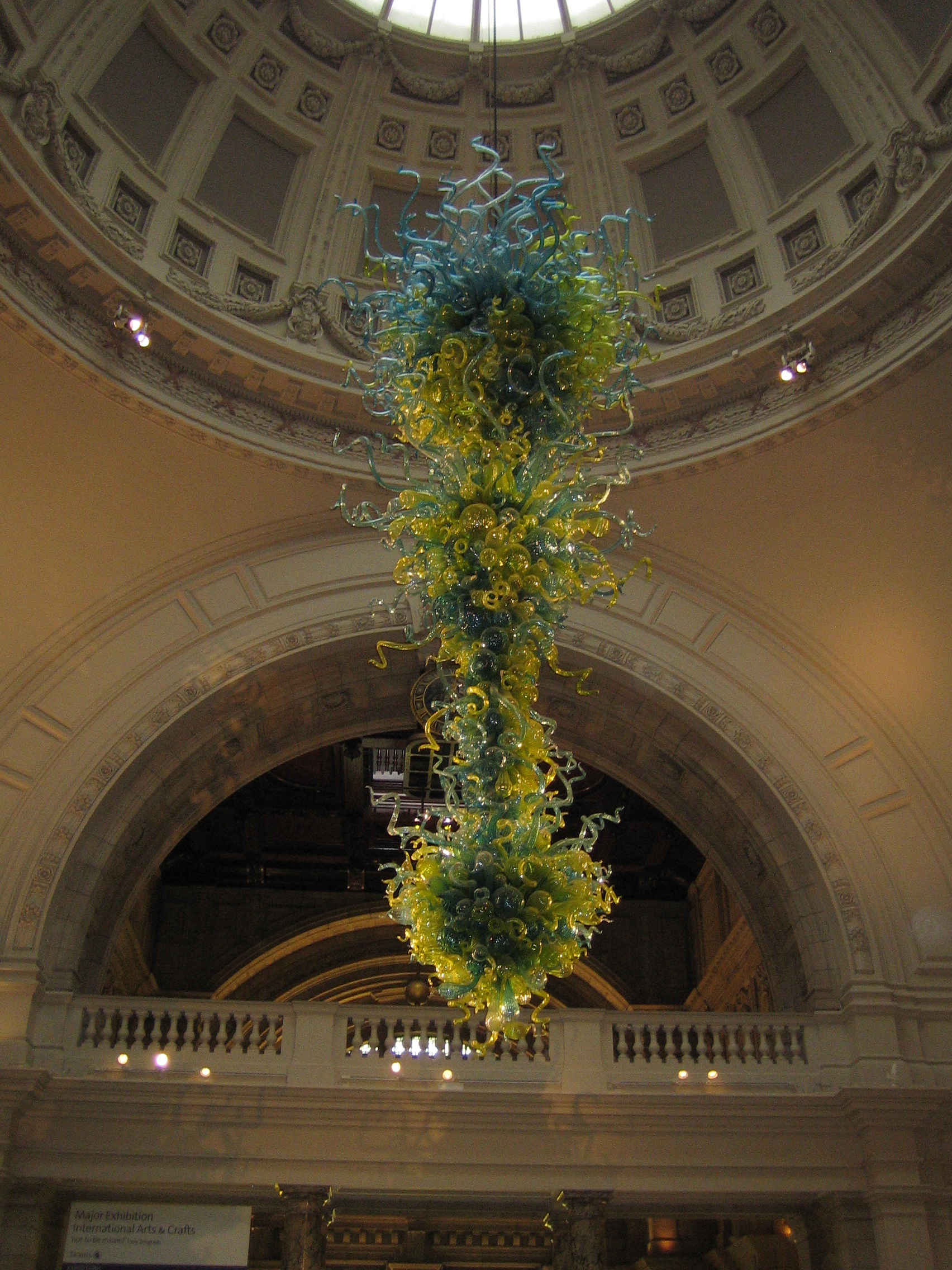 Chihuly in the Victoria and Albert Museum